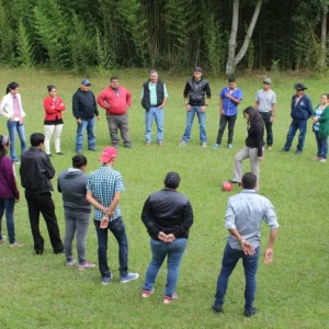 capacitaciones en Honduras de liderazgo-3. Brindando taller 4