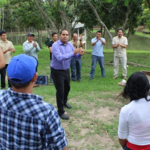 capacitaciones en Honduras de liderazgo-3. Brindando taller 5